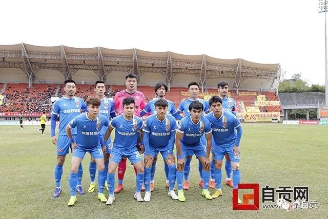 58岁意大利名宿佐拉现场观战卡利亚里vs国米
